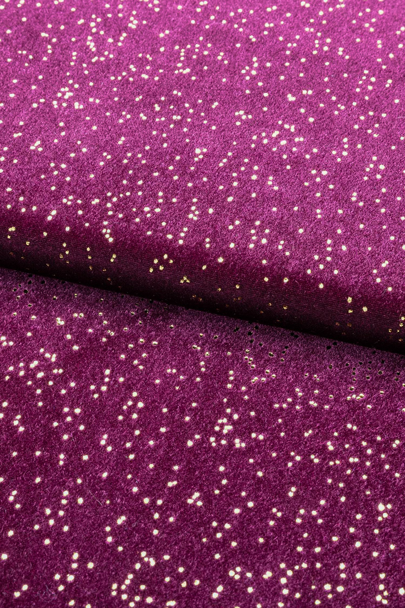Stoff in der Farbe bordeaux