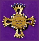 RESTPOSTEN Schmuckorden „Kreuz mit Krone“ - vergoldet blaue Steine 1 Stück